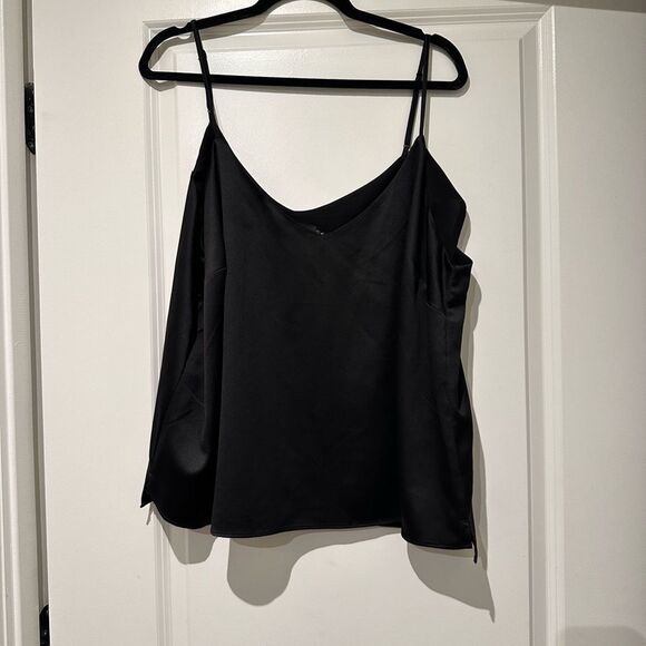 11 Honoré Black Tank Top - Picture 1 of 2